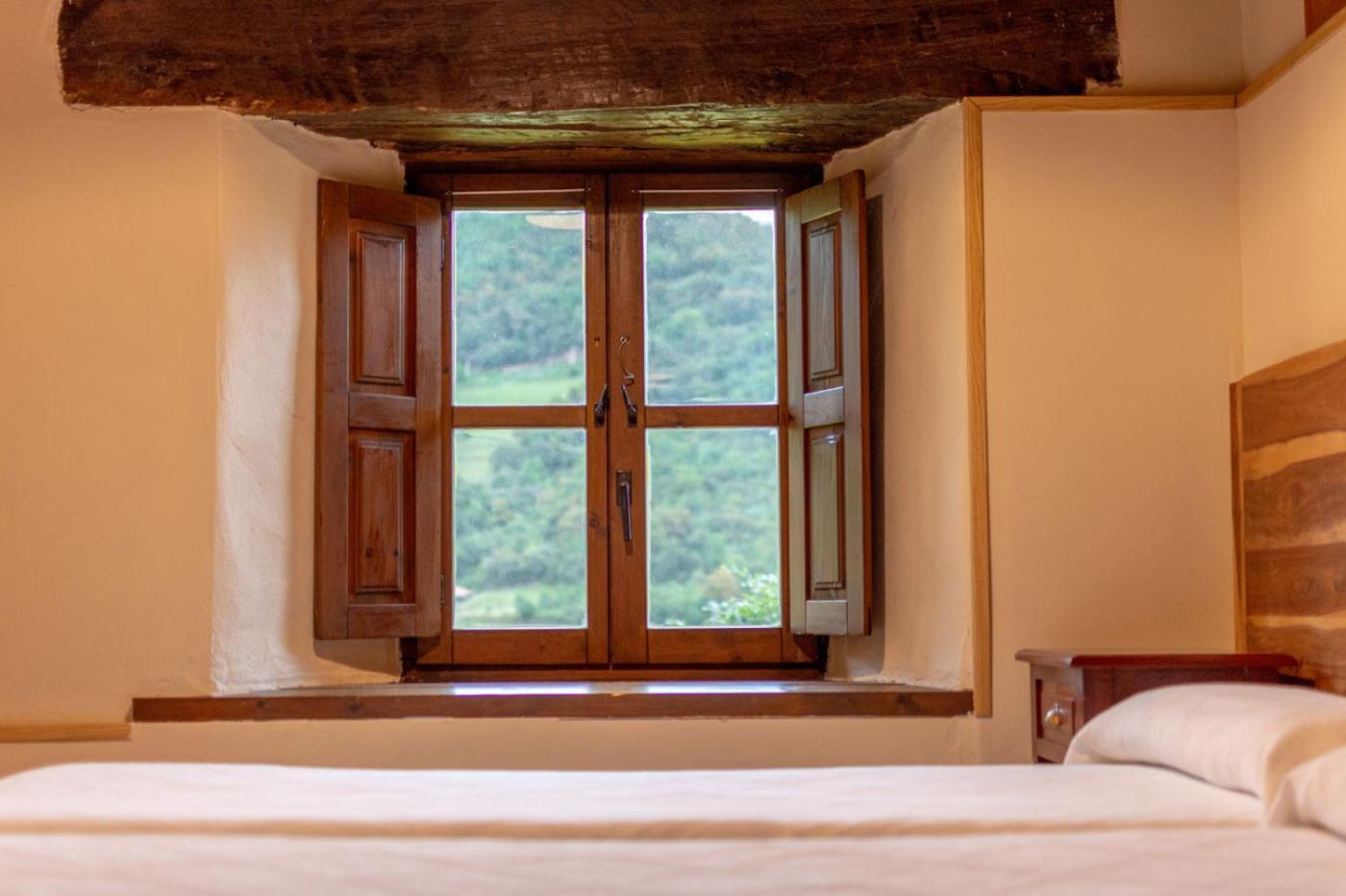 Apartamentos Rurales Los Picos De Redo 카말레노 외부 사진