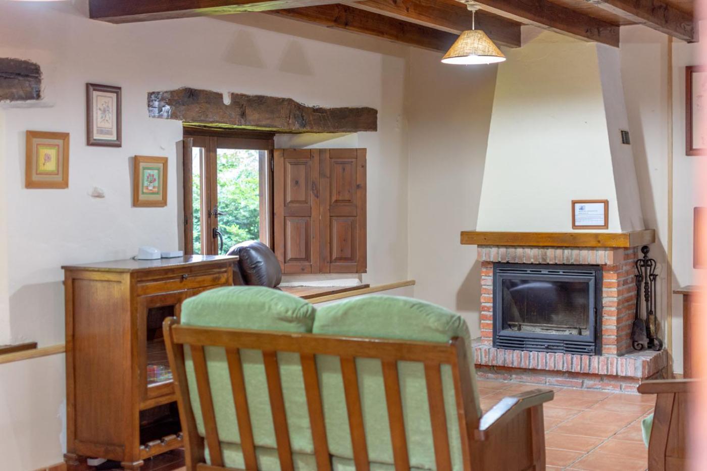 Apartamentos Rurales Los Picos De Redo 카말레노 외부 사진