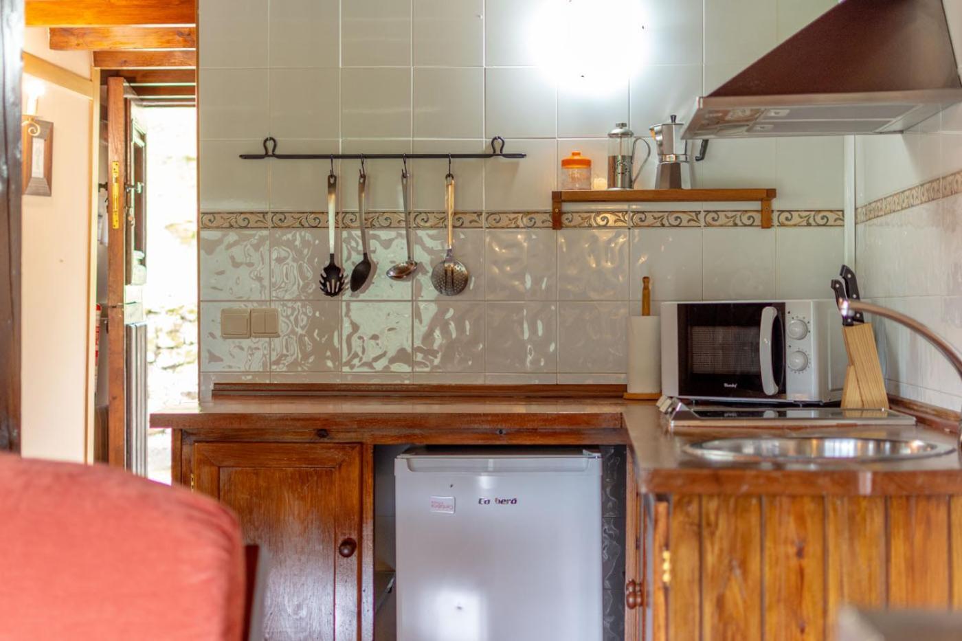 Apartamentos Rurales Los Picos De Redo 카말레노 외부 사진