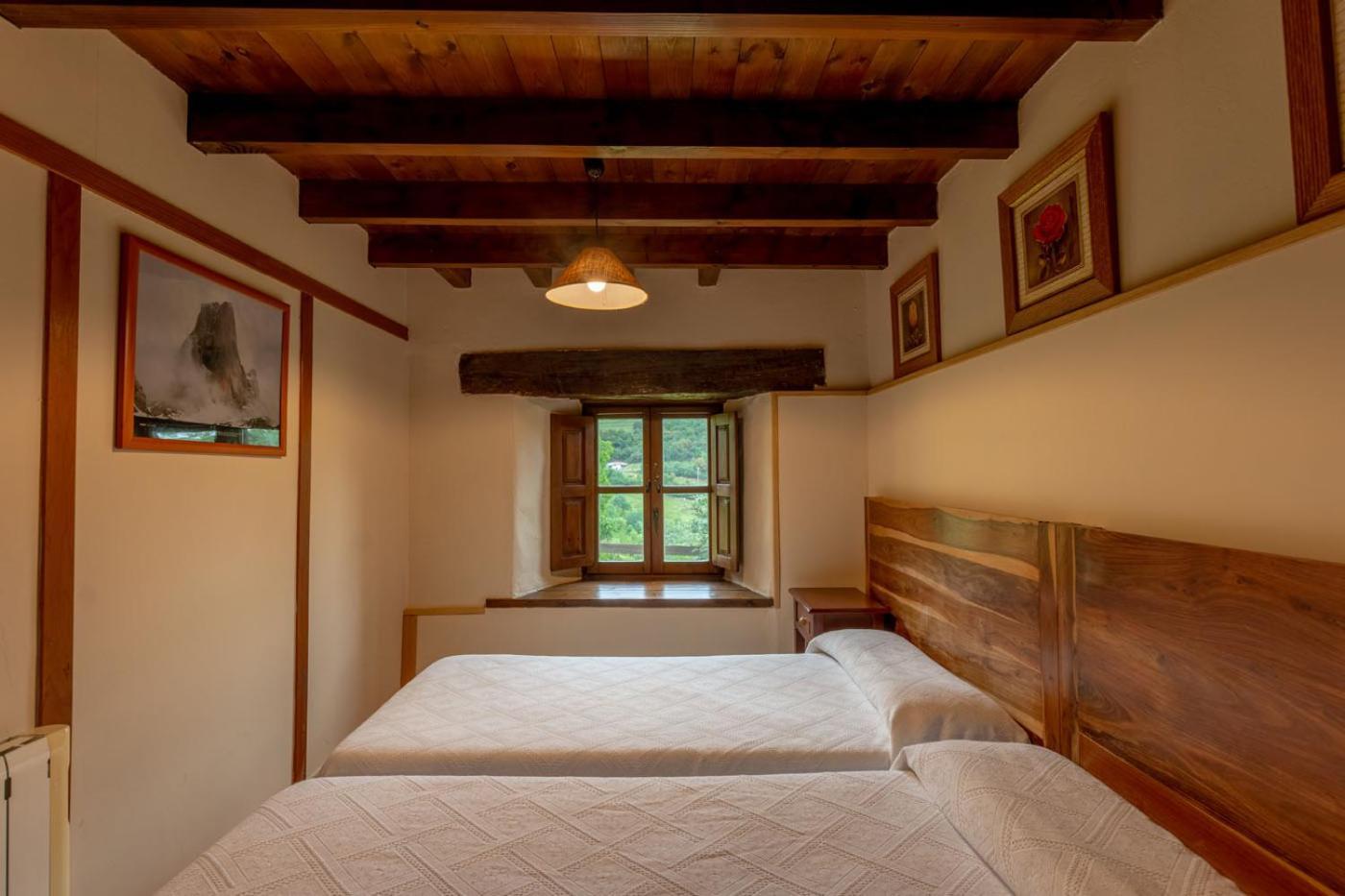 Apartamentos Rurales Los Picos De Redo 카말레노 외부 사진