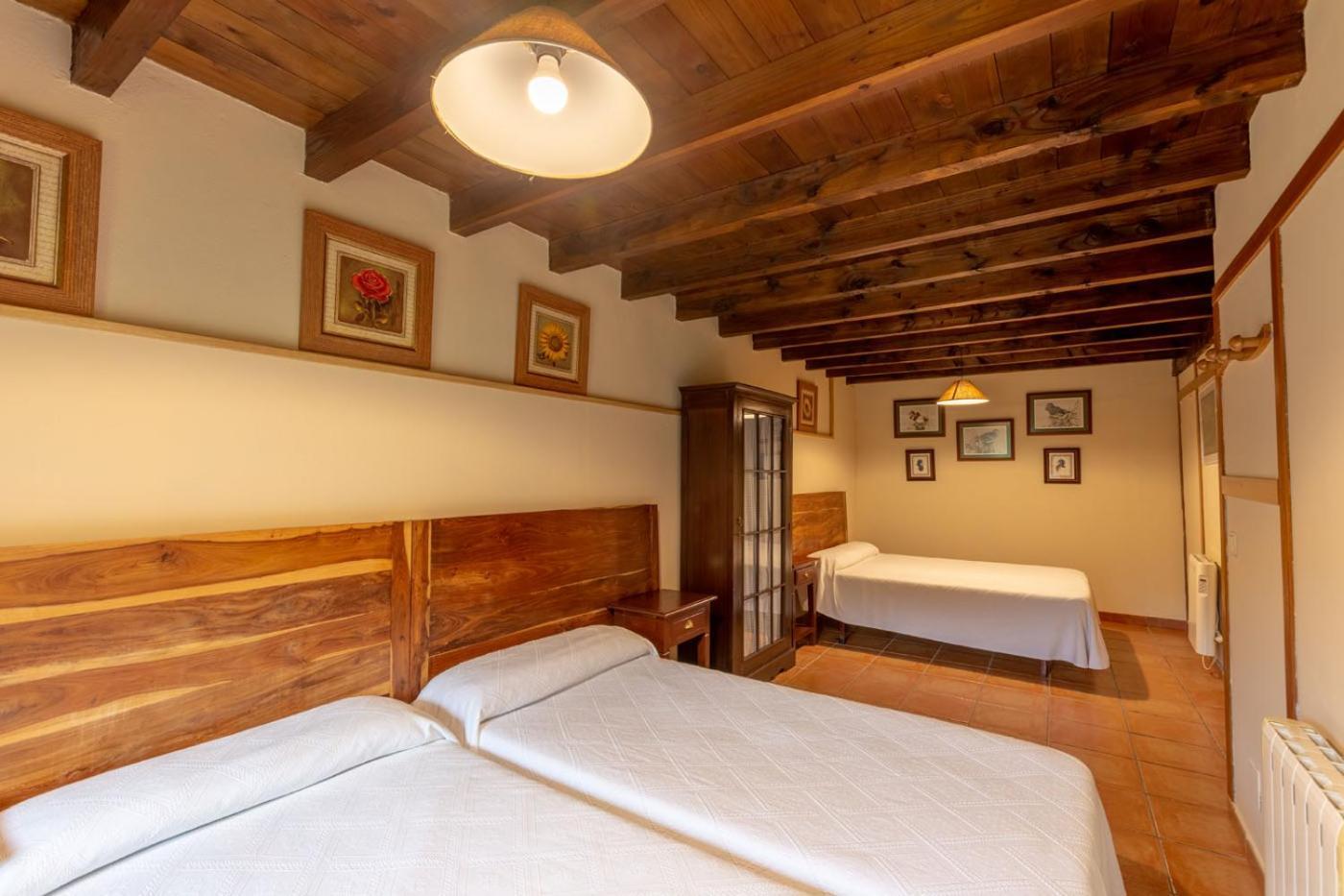 Apartamentos Rurales Los Picos De Redo 카말레노 외부 사진