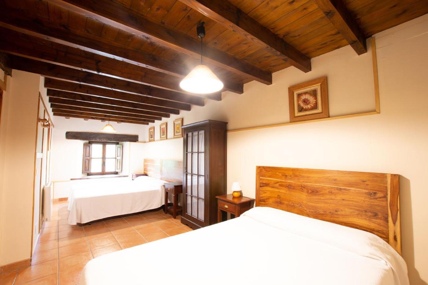 Apartamentos Rurales Los Picos De Redo 카말레노 외부 사진