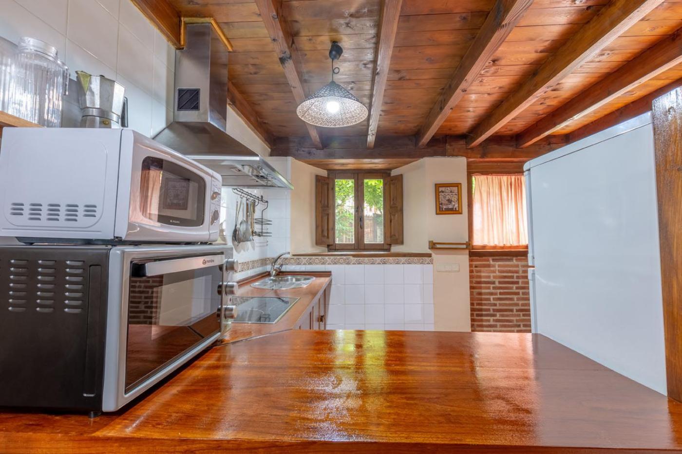 Apartamentos Rurales Los Picos De Redo 카말레노 외부 사진