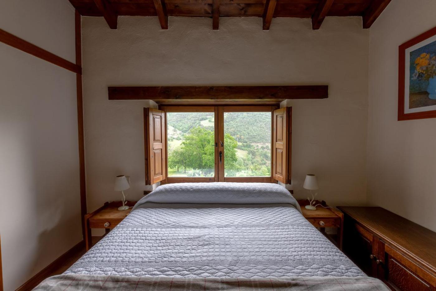 Apartamentos Rurales Los Picos De Redo 카말레노 외부 사진