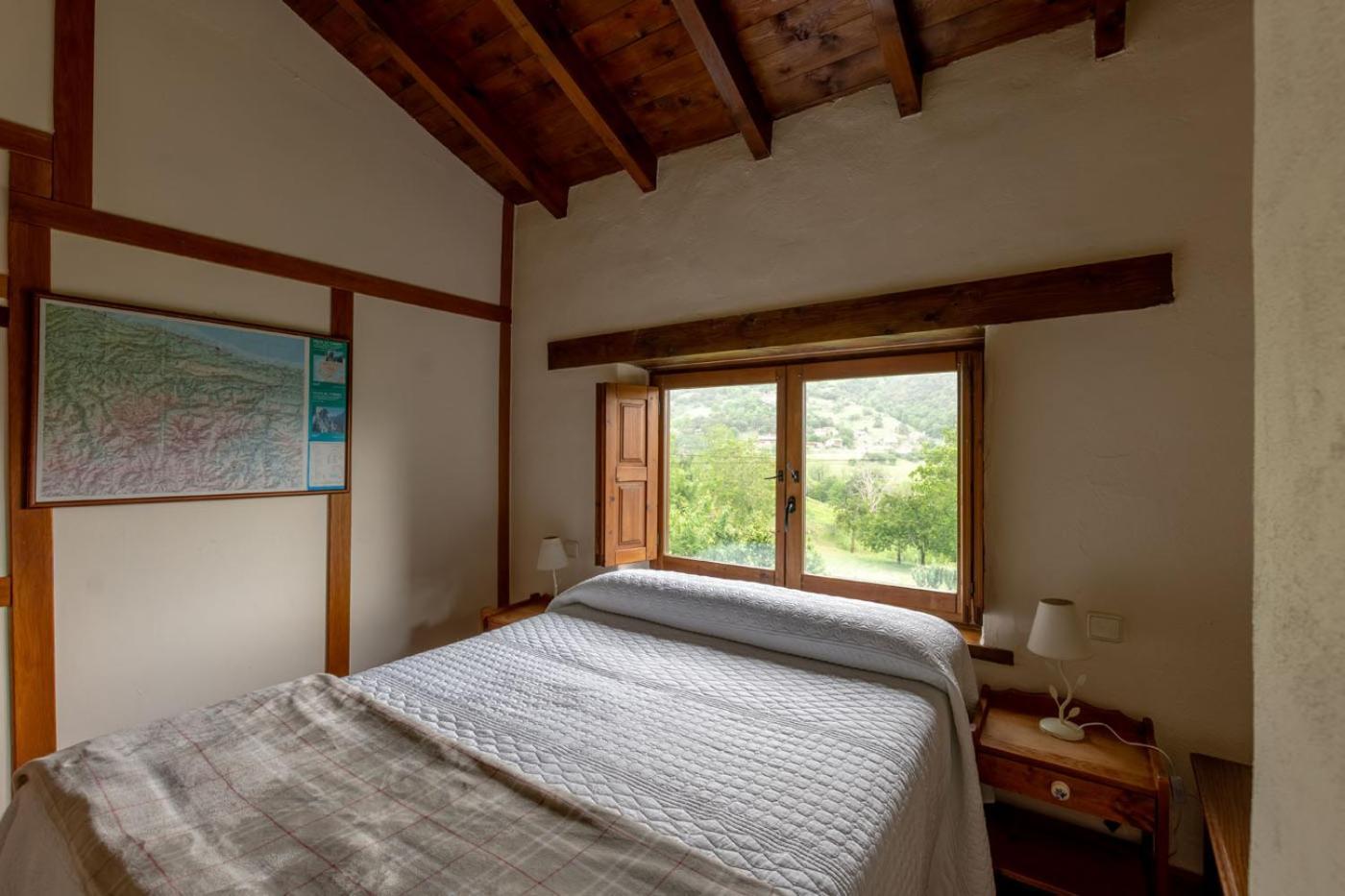 Apartamentos Rurales Los Picos De Redo 카말레노 외부 사진