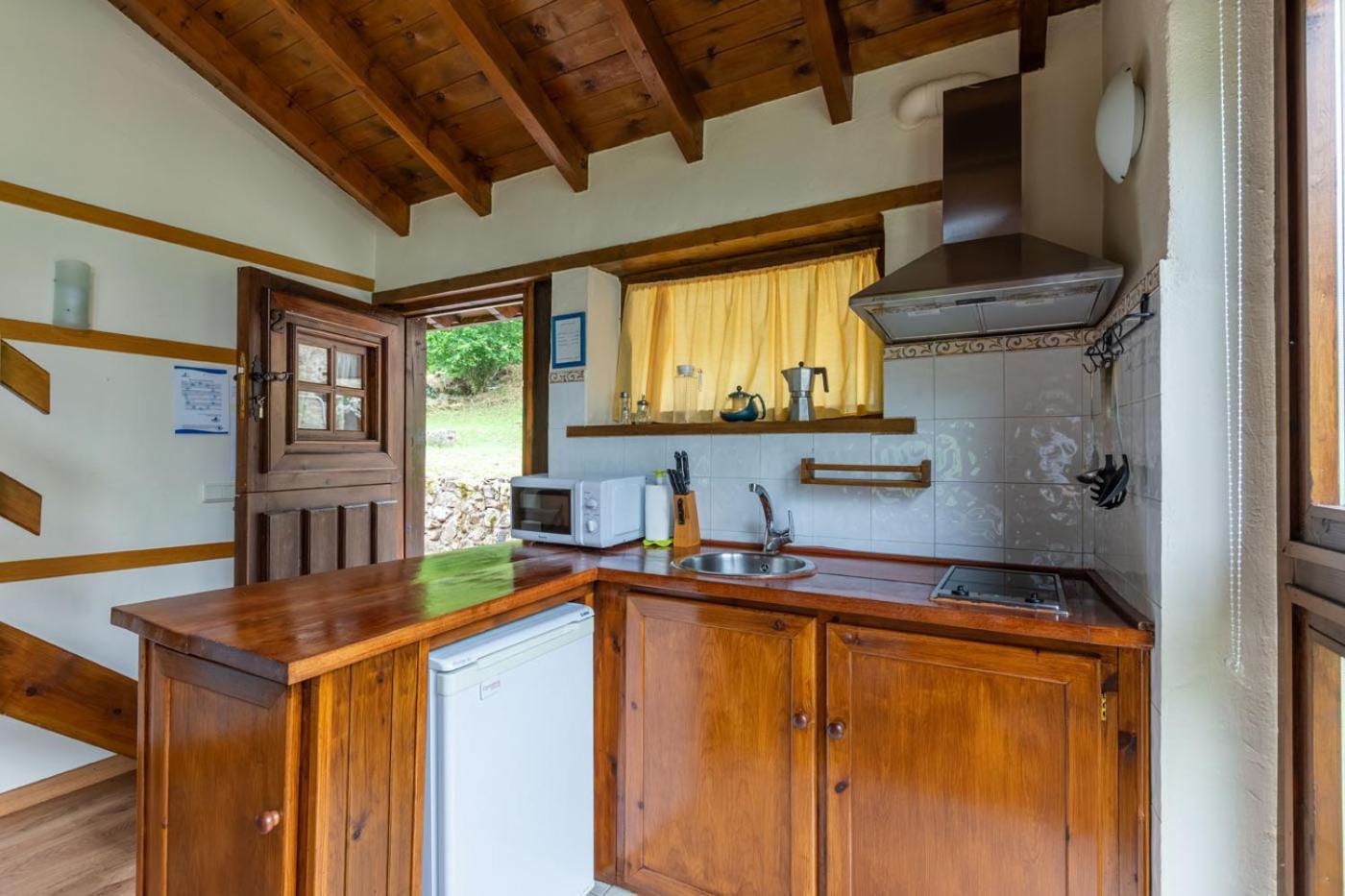 Apartamentos Rurales Los Picos De Redo 카말레노 외부 사진