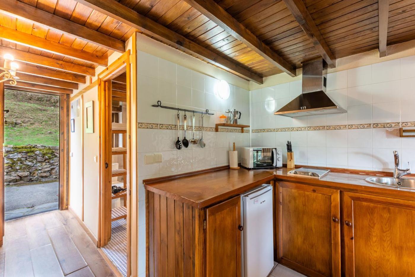 Apartamentos Rurales Los Picos De Redo 카말레노 외부 사진